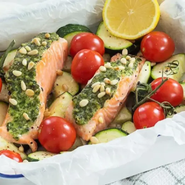 Zalm met pesto en groenten