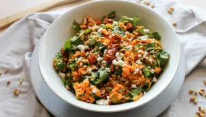 Stamppot rauwe andijvie met zoete aardappel, zongedroogde tomaten en geitenkaas